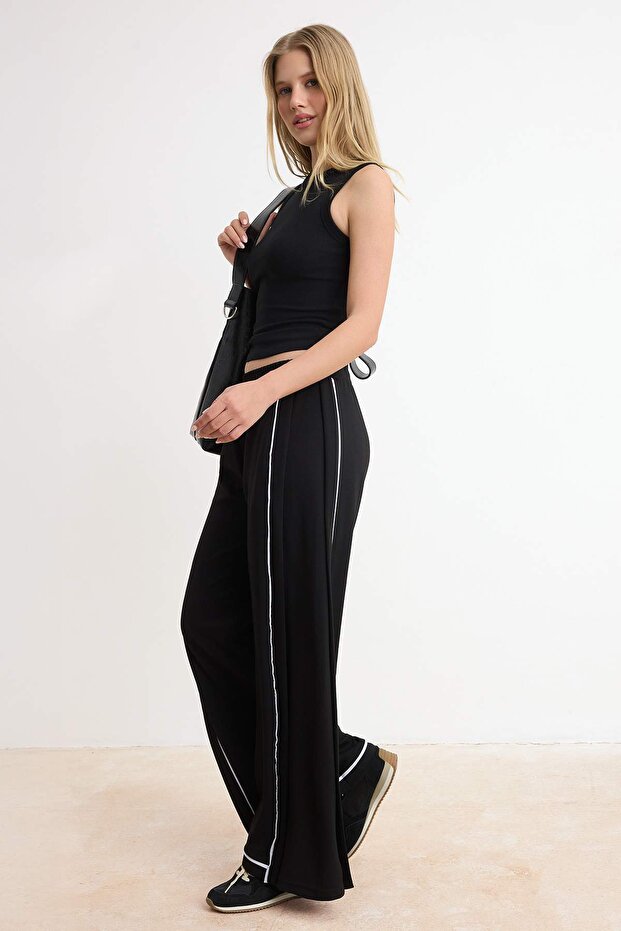 Siyah Wide Leg/Geniş Paça Biyeli Normal Bel Soft Touch Örme Pantolon TWOSS26PL00138 - 2