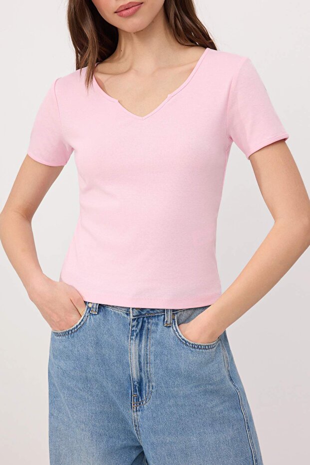 Pembe Düz Fitted Kaçık Yaka Standart Kol Crop Pamuk Ribana Örme T-Shirt TWOSS26TS00203 - 3