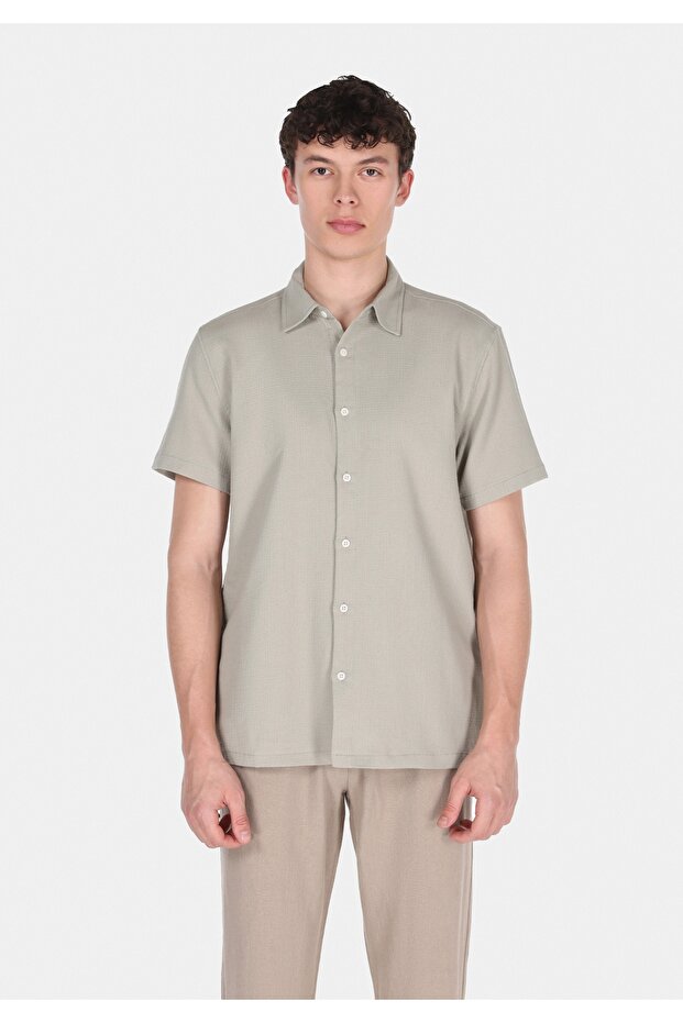 Regular Fit Shirt Neck Plain Men's Green Short Sleeve Shirt