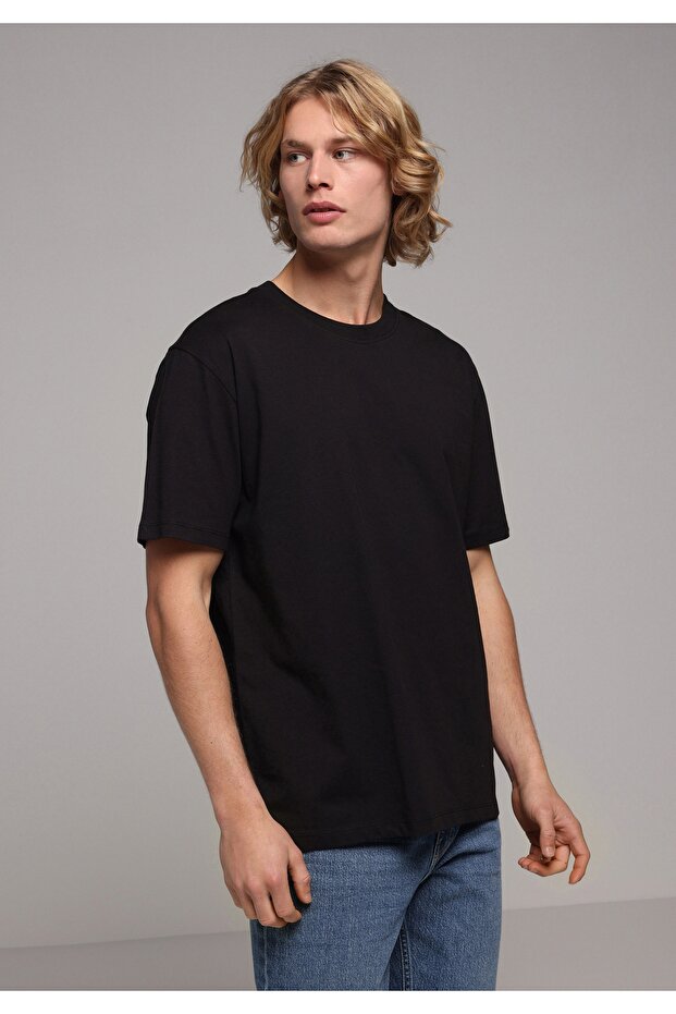Comfort Fit Round Neck Plain Men's Black Short Sleeve T-Shirt