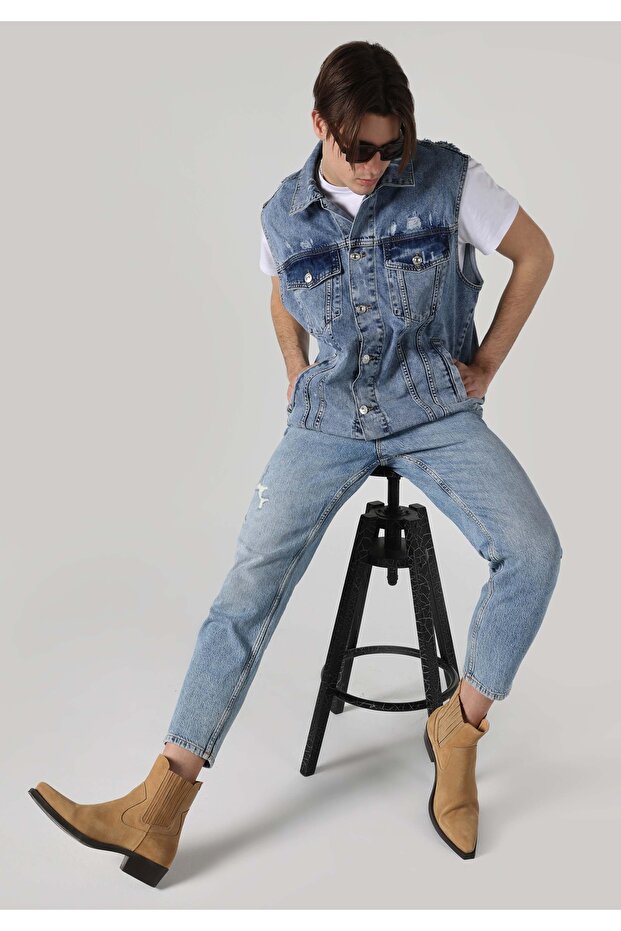 Comfortable Fit Blue Men's Jean Vest Cl1062452