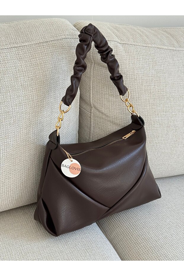 Women's Brown Drawstring Shoulder Bag with Gold Chain Detail, Soft Leather, Stylish Handbag, Width 32, Length 22