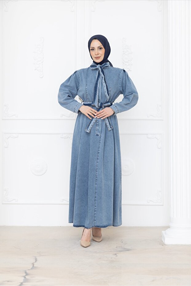 Dress with Belt Detail at the Collar and Hidden Pockets in Light Blue