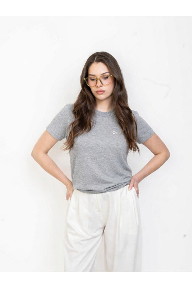 Nakışlı Basic Tshirt- Gri