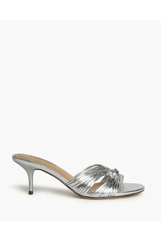 MID HEEL SLIP-ON IN SILVER