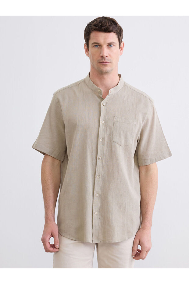 قميص رجالي من NEVAVM ذو مظهر كتاني بقصة عادية مع تفاصيل مميزة