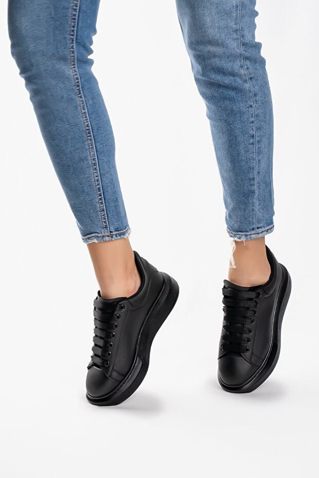 Women's Men's Black Thick Sole Sports Shoes Sneaker