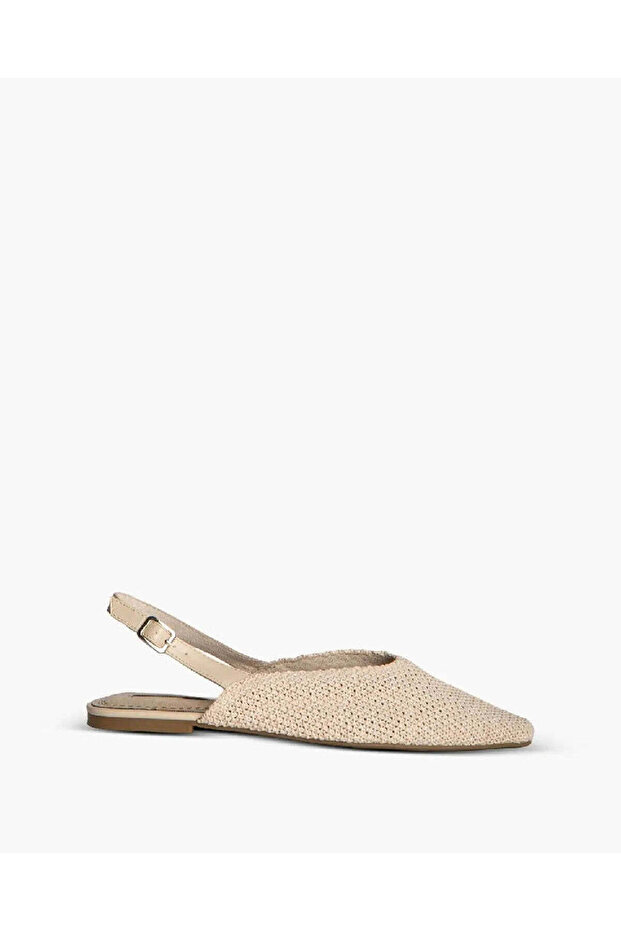 POINTED FLAT SANDALS