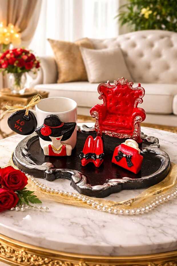 هدية عيد ميلاد بتصميم مخصص على شكل فنجان قهوة