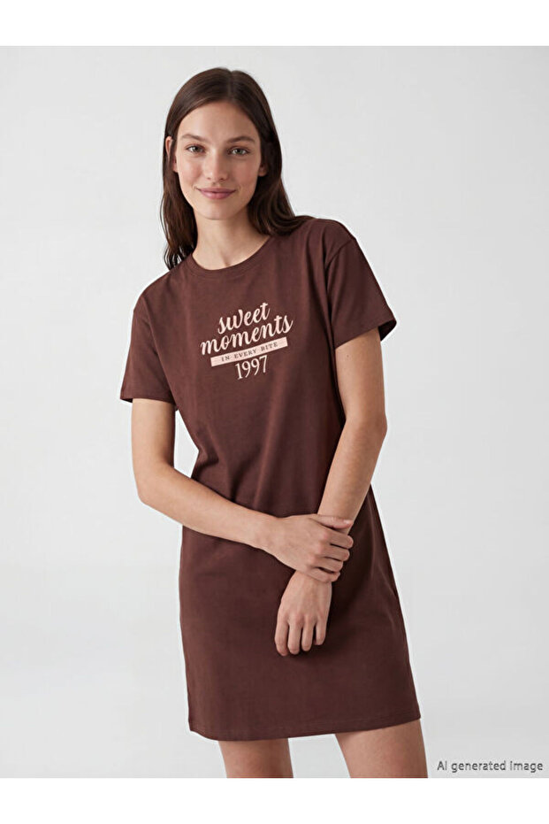 Esvab • Modern & Distinctive Zero Roba Collar Printed Women's Nightgown