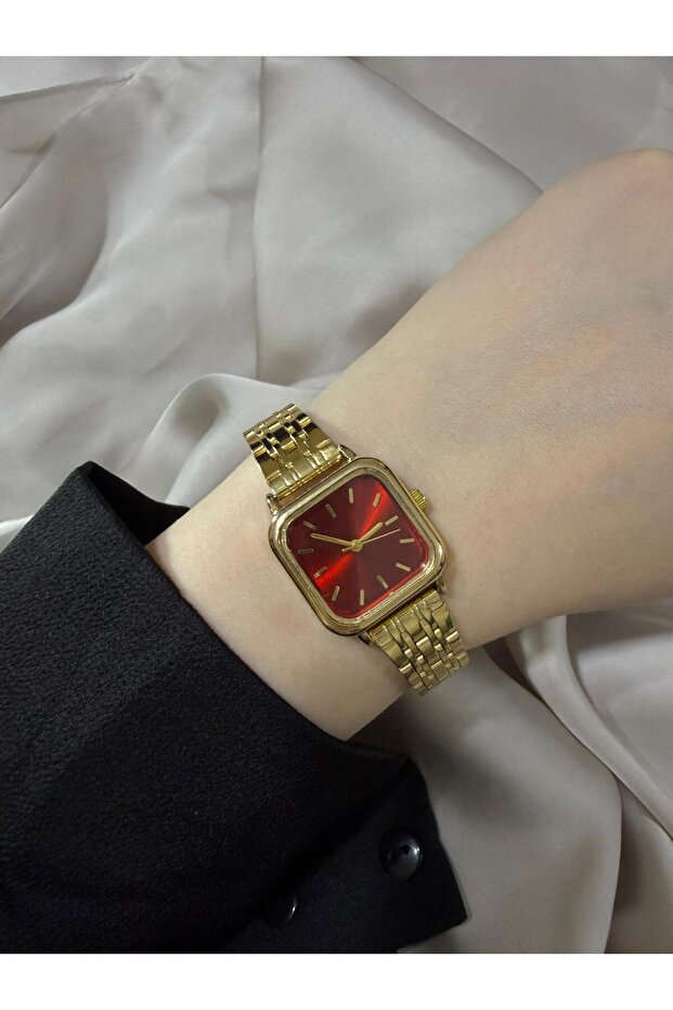 Luxury Women's Wristwatch Is Stylish, Combinable, and Unique.