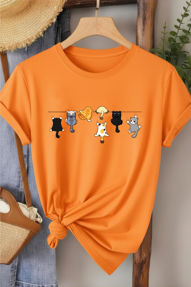 Women's White Cotton Printed T-Shirt with Climbing Cats