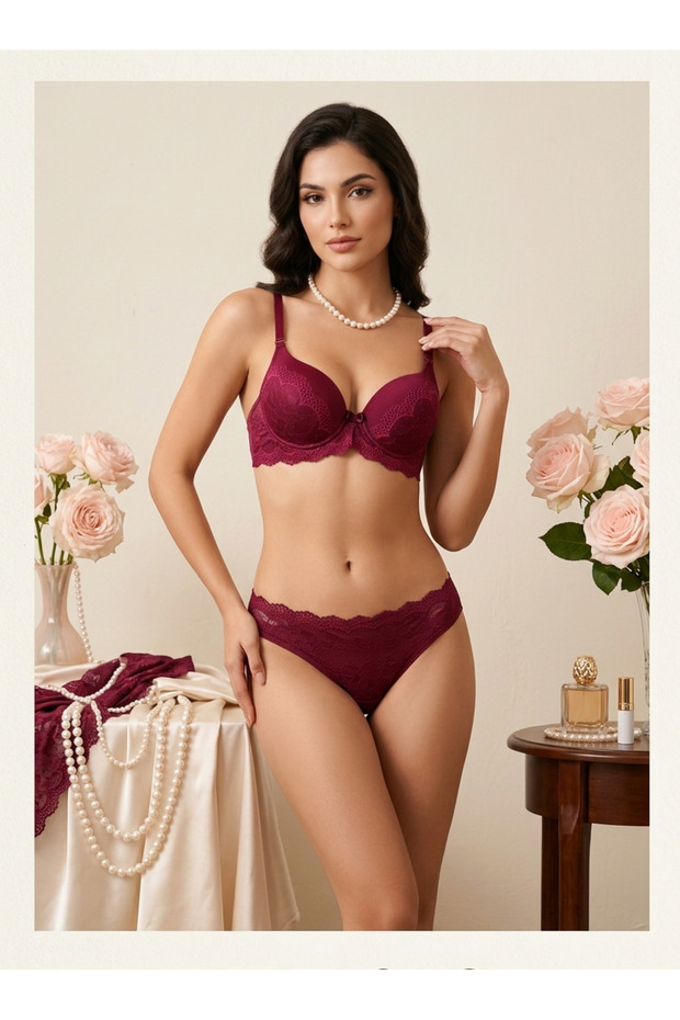 Elegant Lace Detailed Underwire Supported Non-Padded Bra Panty Lingerie Set