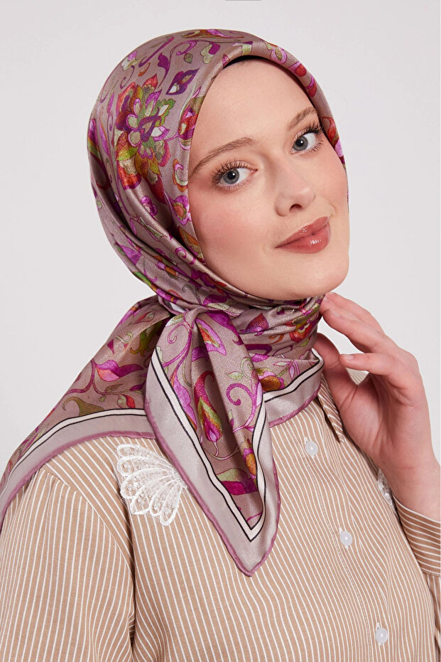 وشاح كريستال بنمط لاليزار من فرو المنك