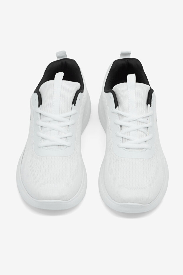 Men's White Comfortable Fit Breathable Lace-Up Sports Shoes