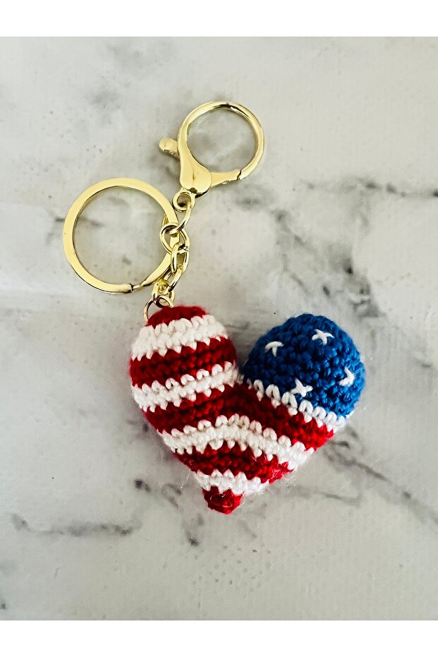 Hand Knitted Heart Keychain – American Flag Patterned Bag Charm & Key Ornament