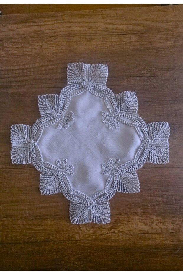 Luxury Zigon Coffee Table Cover with French Lace