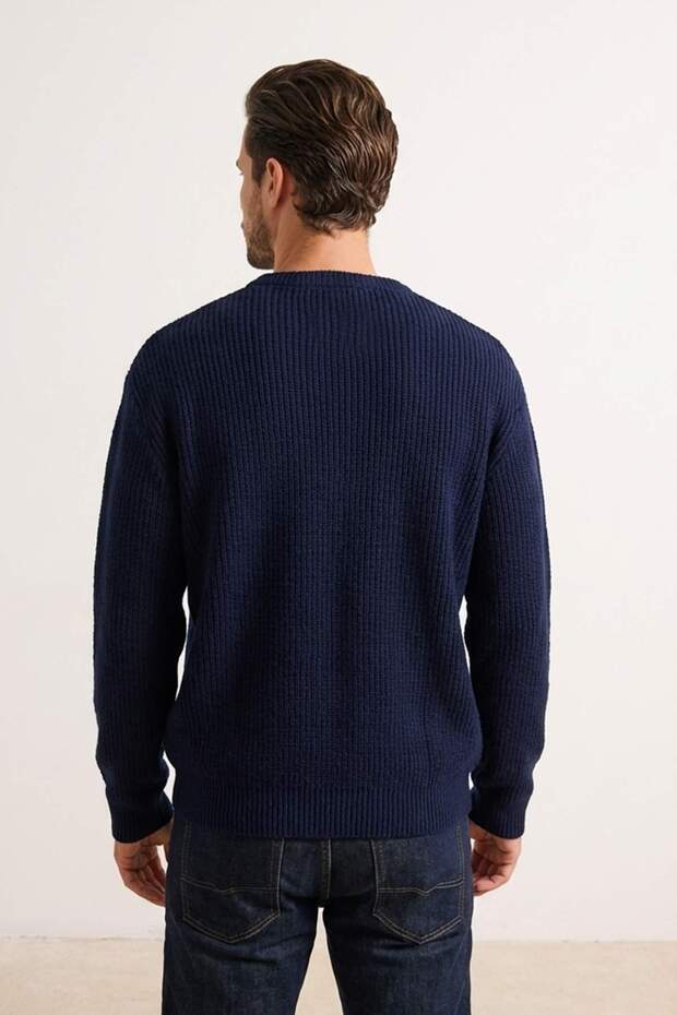 Lacivert Oversize/Geniş Kesim Bisiklet Yaka Ayı Nakışlı Kazak TMNAW26KZ0000303 - 3
