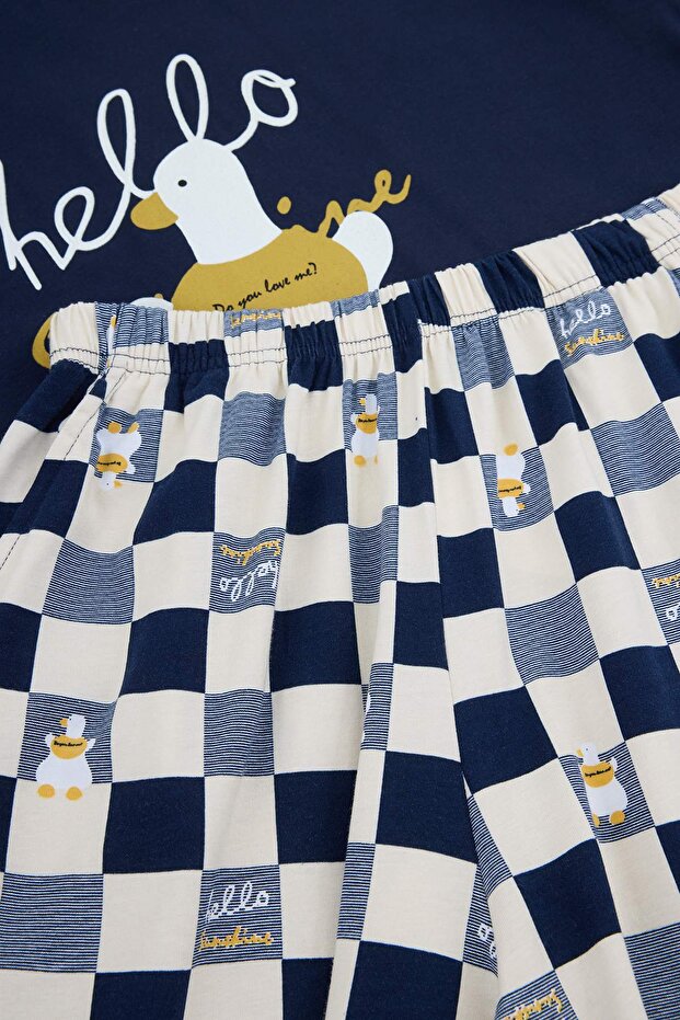Lacivert Kısa Kollu Pamuklu Ekose Desenli Ördek Baskılı Şortlu Pijama Takımı TMNAW26PT00008 - 5