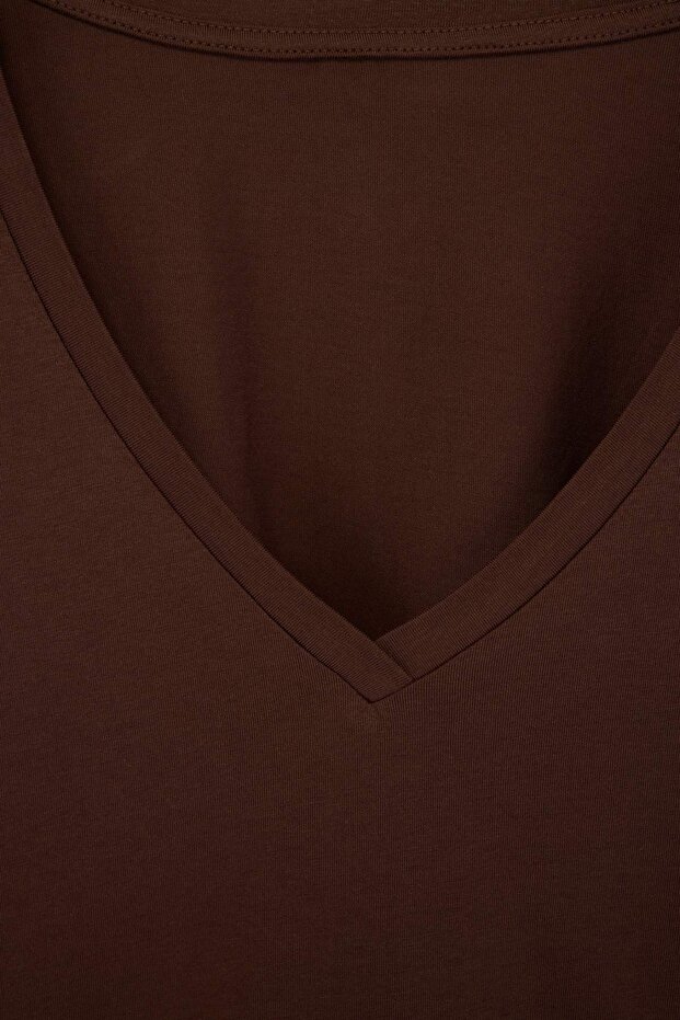 Kahverengi-Bej 2'li Paket Regular Fit Crop/Kısa Boy V Yaka Basic Büyük Beden T-shirt TBBSS26BF00028 - 11
