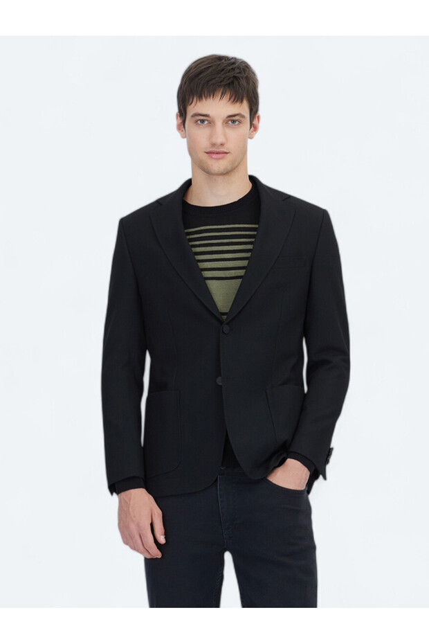 Geaca neagra cu model - 1