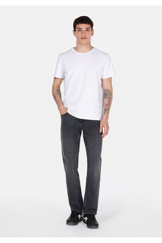 Straight Fit Low Waist Straight Leg Men's Denim Jean Pants