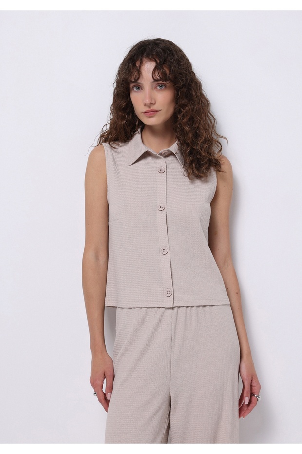 Slim Fit Shirt Neck Plain Women's Beige Sleeveless T-Shirt