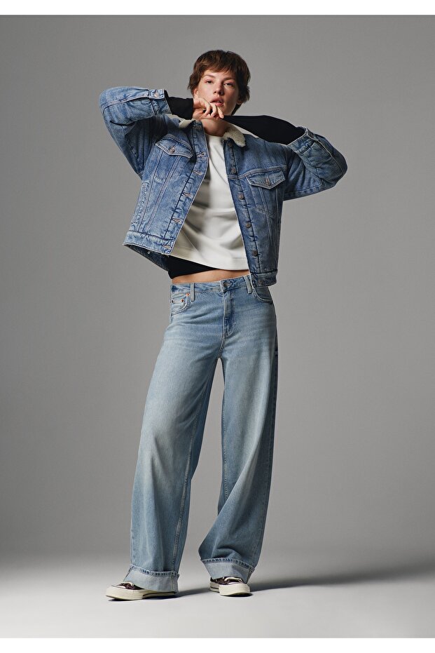 Loose Fit Women's Indigo Jeans