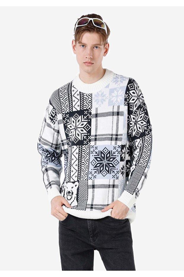 Comfort Fit Round Neck Jacquard Men's White Sweater
