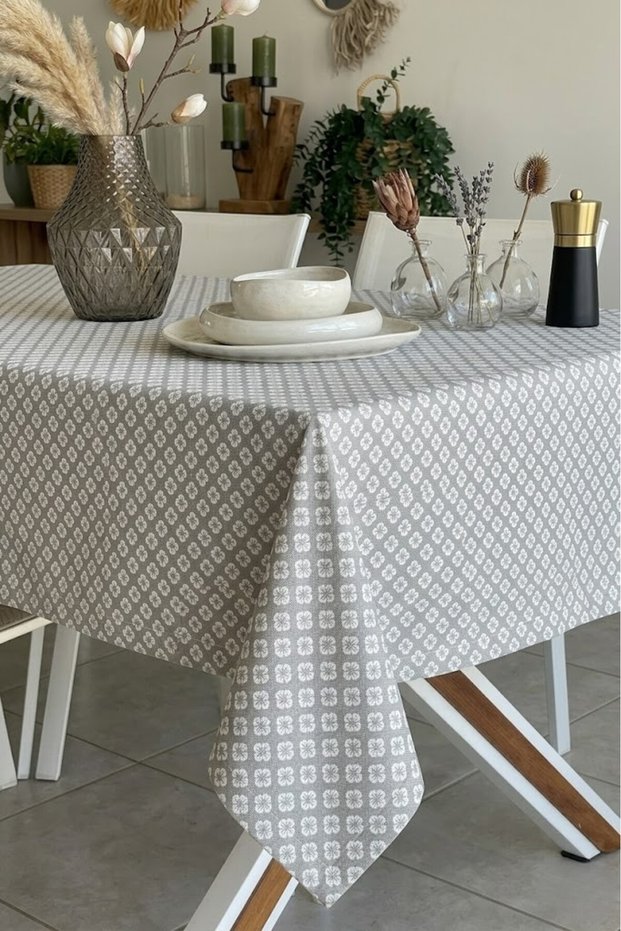 Gray Geometric Pattern Tablecloth - High-Quality Cotton Fabric, Stain-Resistant Worry-Free Table Cover