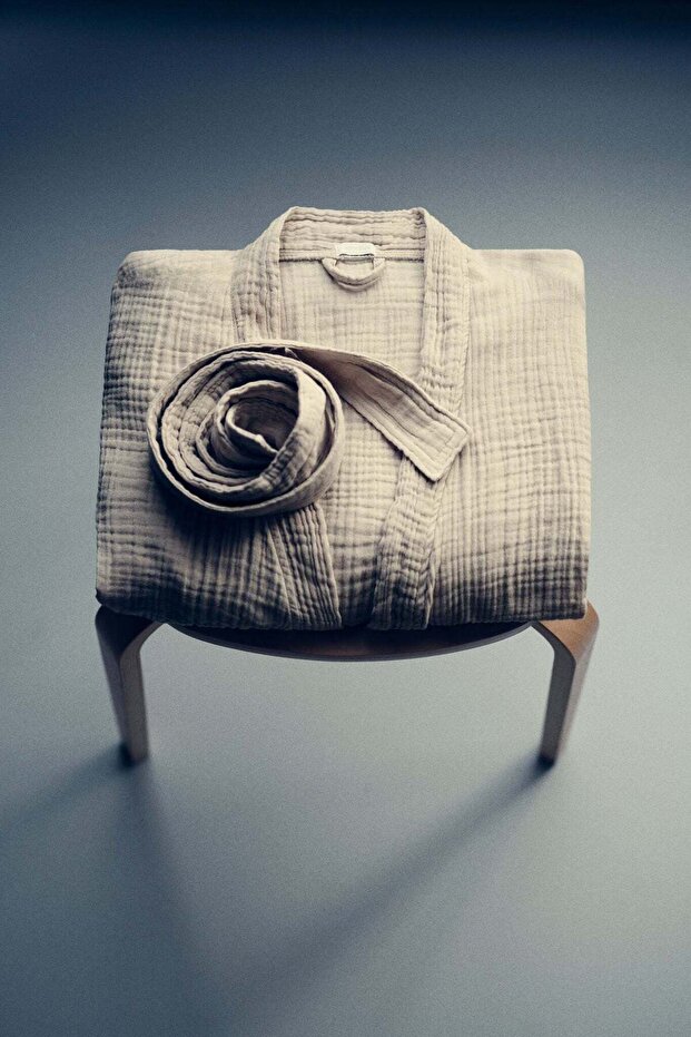 Muslin dressing gown