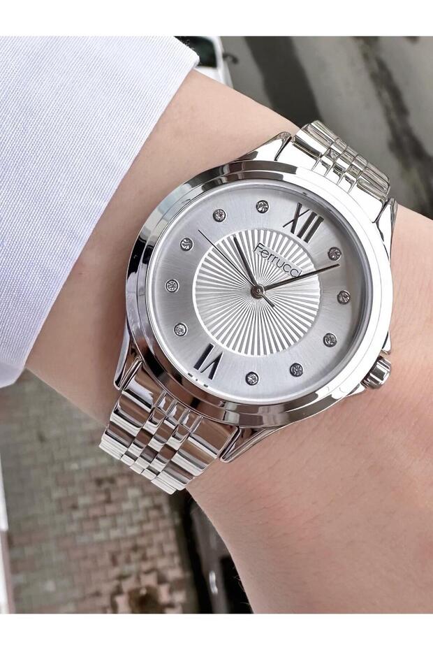 Women's Metal Strap Wristwatch