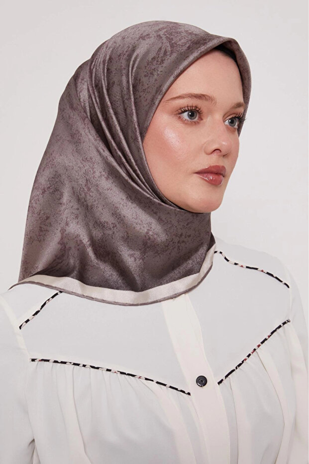 Crystal Scarf Cloud Batik Gray