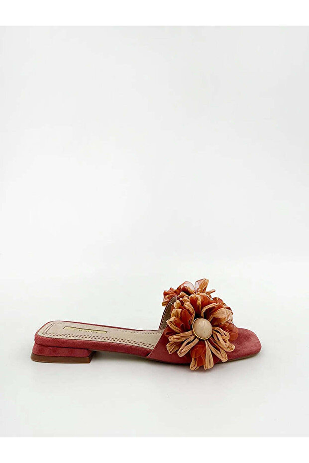FLOWER SLIPPERS