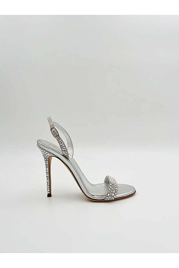 EMBELLISHED SANDAL