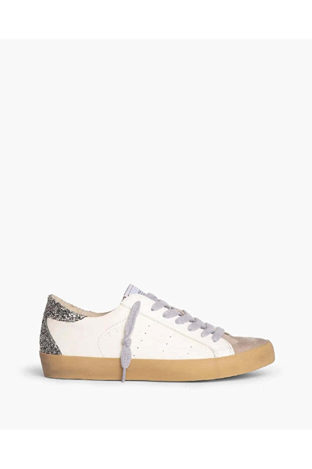 RETRO-STYLE SNEAKER IN WHITE