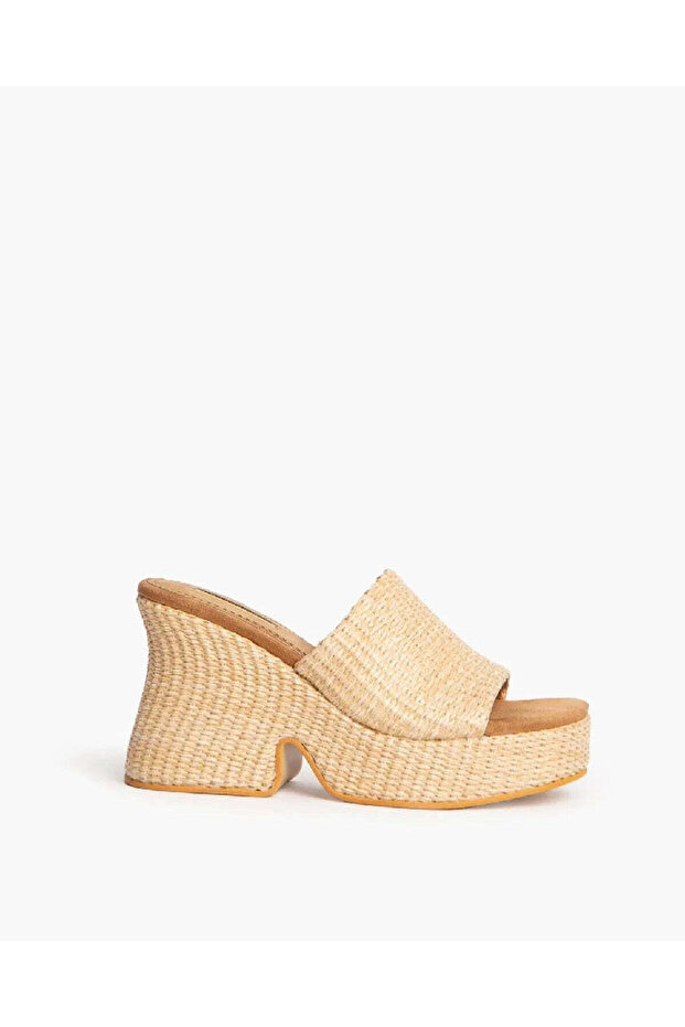 BRAIDED SANDAL IN BEIGE
