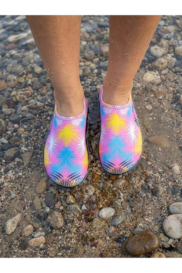 Non-Slip Sole Women's Sea Pool Shoes, Quick-Drying Swimwear Fabric, Pool Shoes