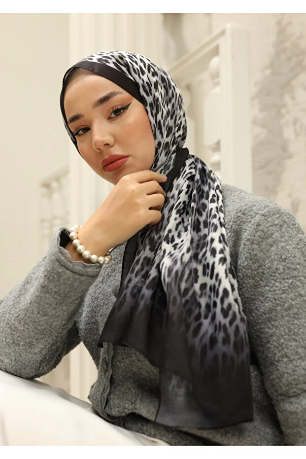 شال ناعم منقوش 70017-02