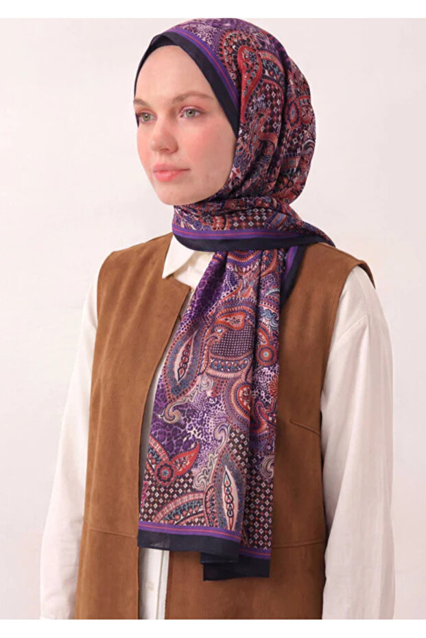 شال ناعم بنمط عرقي باللون الأزرق الداكن 75X195