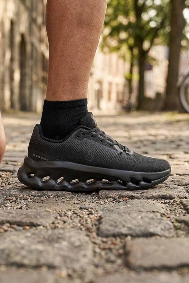 Men's Black Sports Shoes - Lightweight Running and Walking Sneaker with Air Glide System Technology