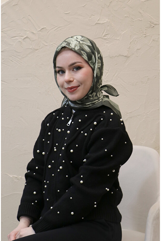 وشاح قطني هندي بنمط الزنبق