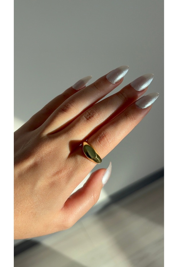 Gold Oval Ring Minimal Stylish Signet Style Women's Ring