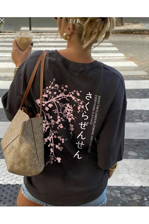 Floral Back Print Crew Neck Black Plain Women's Tshirt