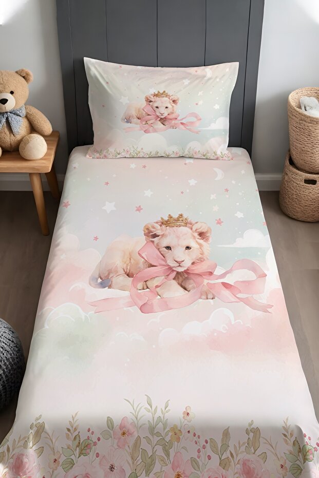 Baby Lion Patterned Bedspread and Pillowcase
