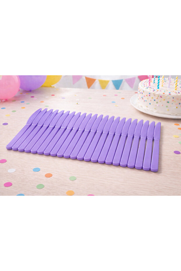 Purple Plastic Knife Set of 25 Serrated Tip Straight Handle Disposable Party Birthday Picnic