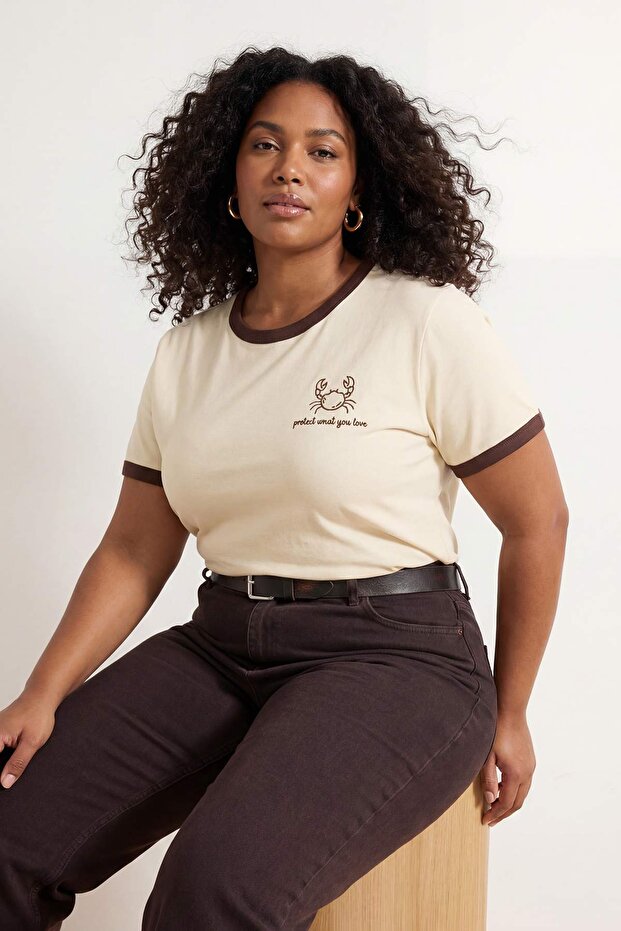 Stone 100% Cotton Embroidered Contrast Piping Detailed Knitted Plus Size T-Shirt Tbbss26Bf00012