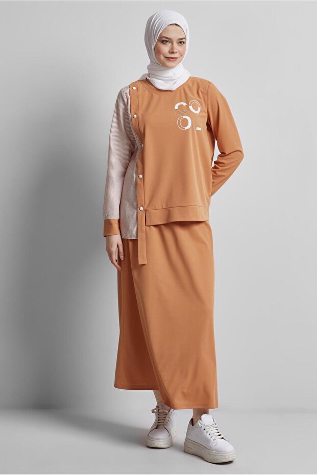 طقم رياضي مع تنورة 44747