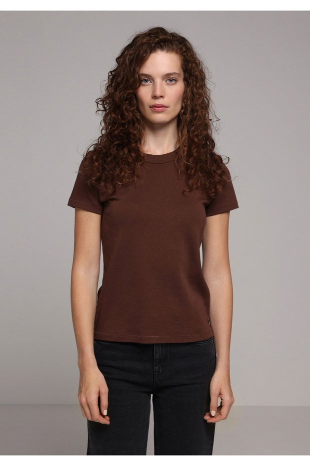 Slim Fit Round Neck Solid Women's Brown Short Sleeve T-Shirt