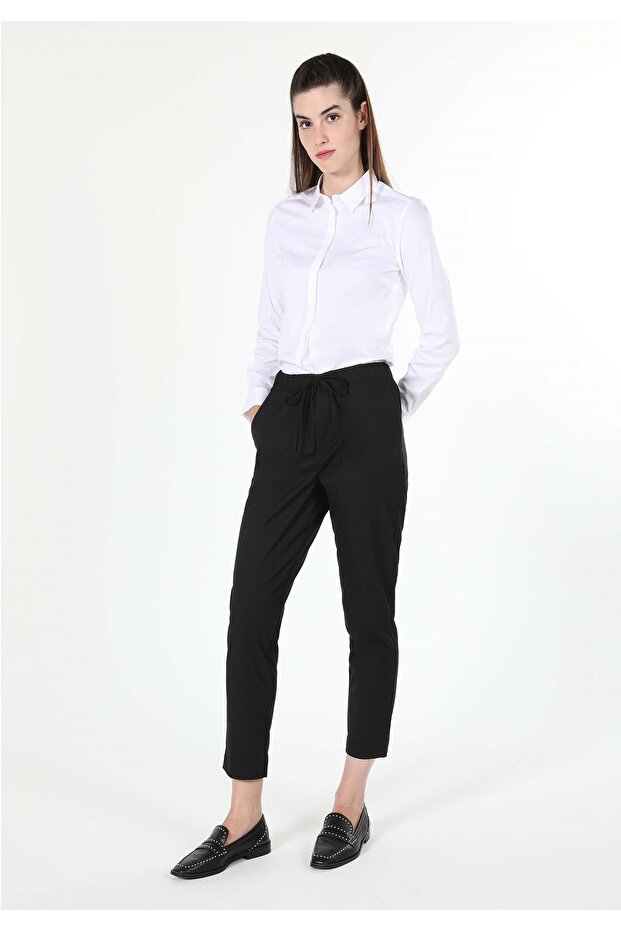 Regular Fit Low-Rise Unlined Straight Leg Women's Black Trousers